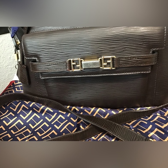 Fendi Bags - Picture 9 of 16